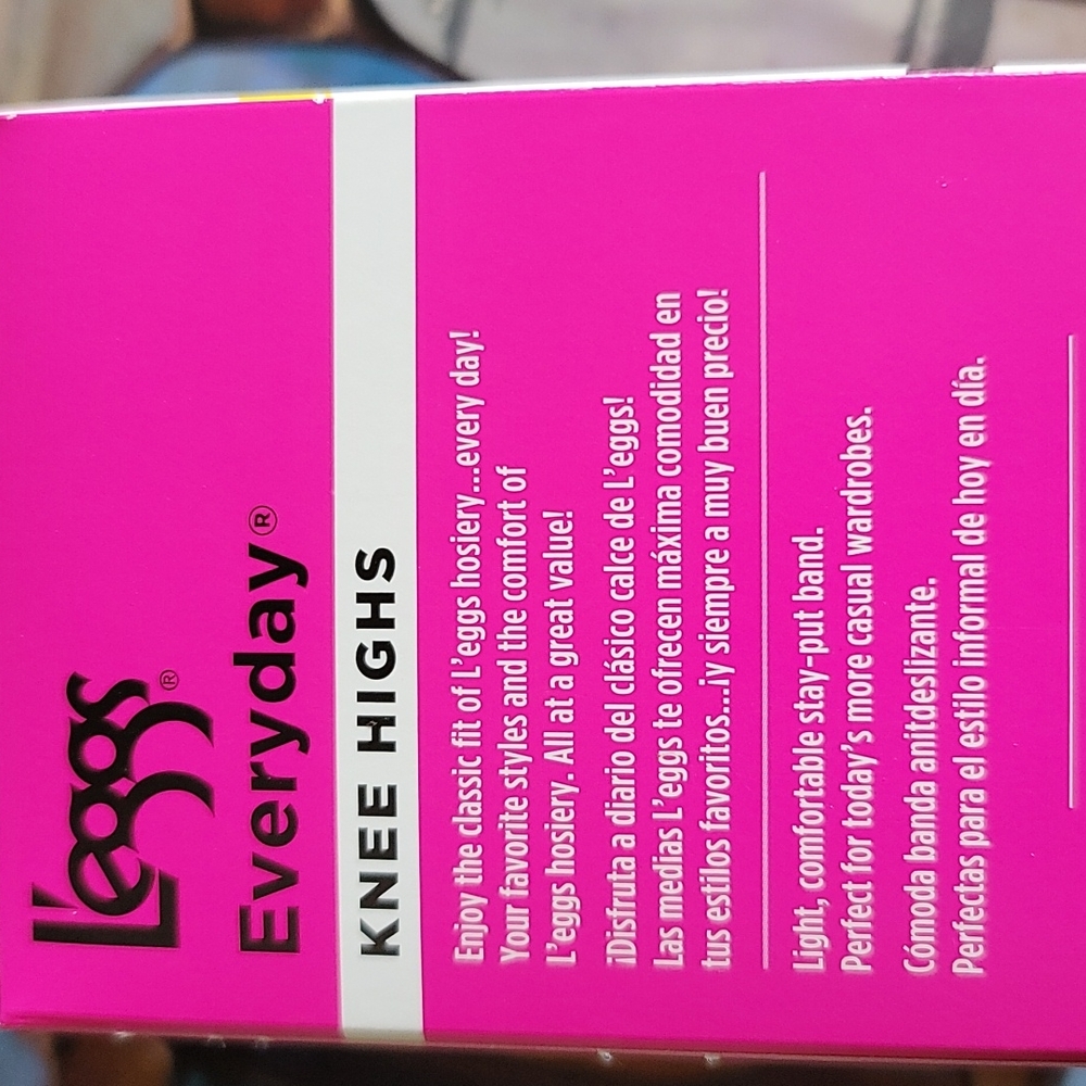 Leggs everyday plus size knee highs - Picture 3 of 3